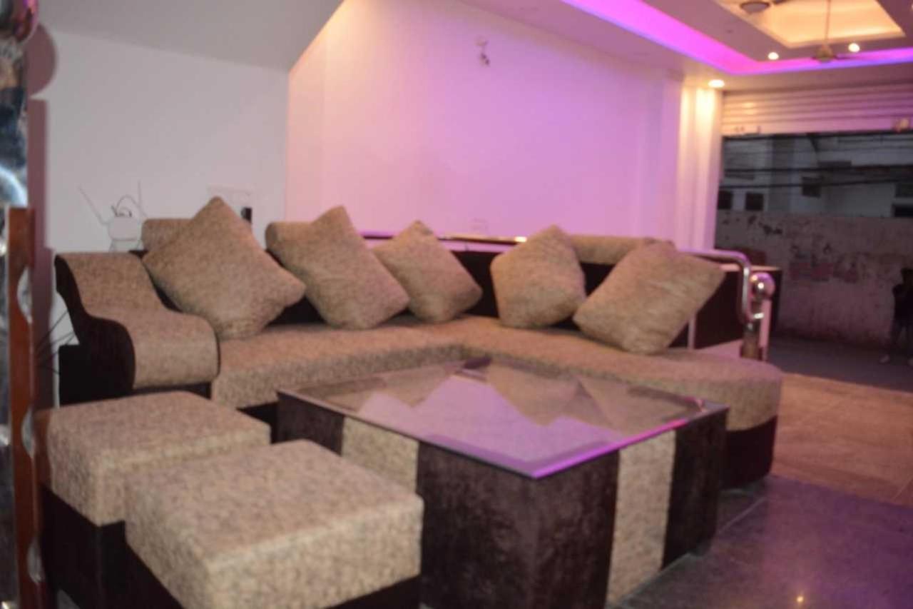 Hotel O Alpha Stay New Delhi Eksteriør bilde